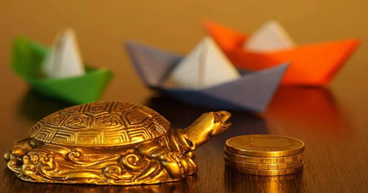 Lucky statue For Money and career, करियर और कमाई में उन्नति के लिए घर में रखिए इन 7 मूर्तियों को