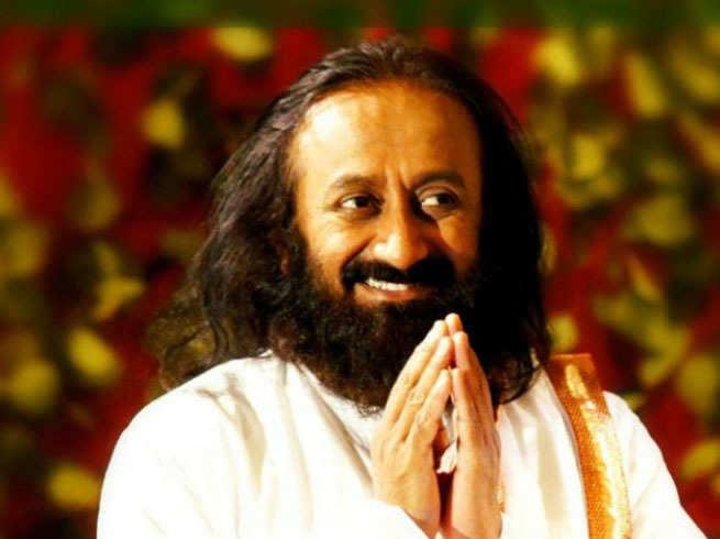 श्री श्री रविशंकरः इसलिए कहते हैं मेरा धर्म तुम्हारे धर्म से अच्छा है