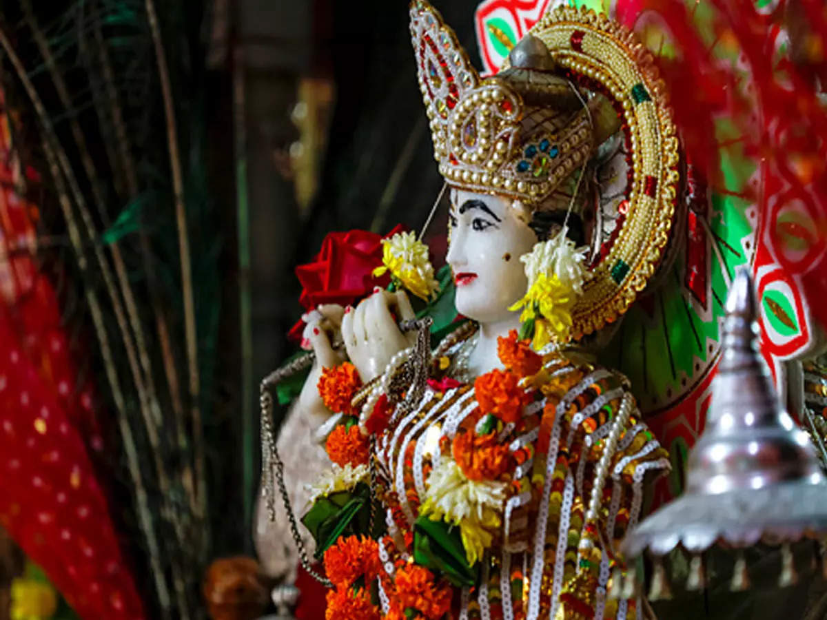 Madhurashtakam Krishna Arti, मधुराष्टकम, अधरं मधुरं वदनं मधुरं नयनं मधुरं हसितं मधुरं
