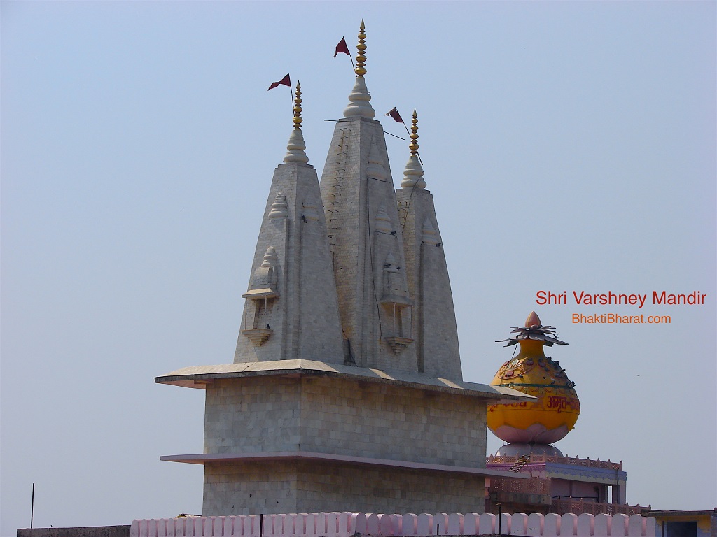 गंगाजल से भरे घड़े की आत्मा कथा - प्रेरक कहानी (Gangajal Se Bhare Ghade Ki Atma Katha)