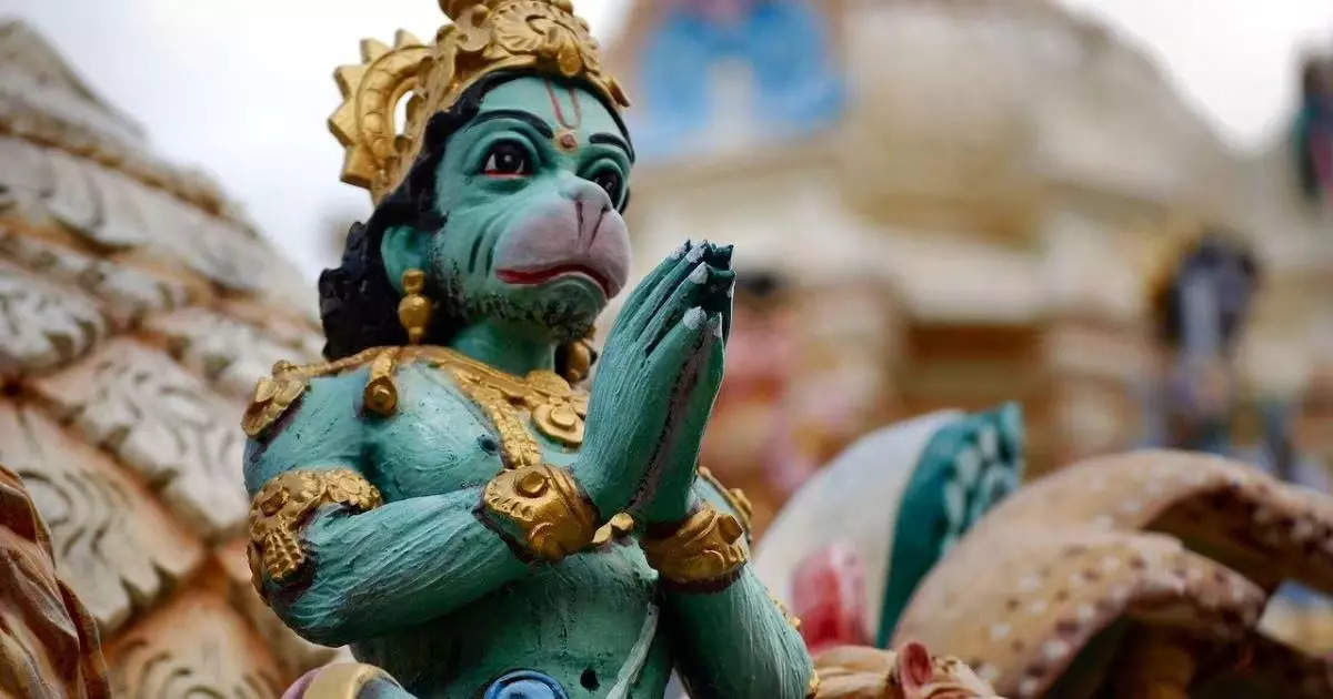 भारत के इस हनुमान मंदिर में वॉट्सऐप पर लगती है अर्जी, मनोकामना होती है पूरी