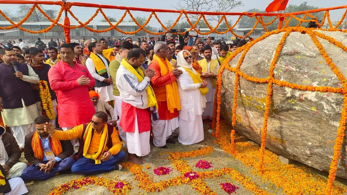 राम मंदिर के राम: शालिग्राम पहुँचा अयोध्या  (Ram Mandir Ke Ram: Shaligram Reached Ayodhya)
