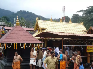 सबरीमाला मंदिरः टूटी वर्षों पुरानी परंपरा, इसलिए मंदिर में महिलाओं के प्रवेश पर थी रोक