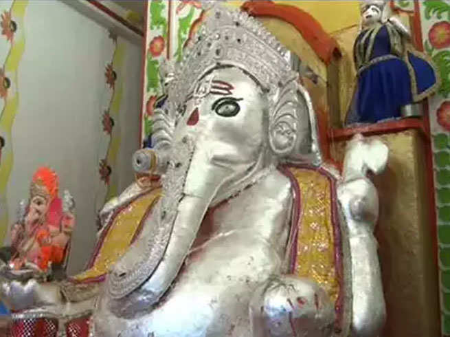 इस मंदिर में होती है गोबर गणेश की पूजा, झटपट होती है मनोकामना पूरी