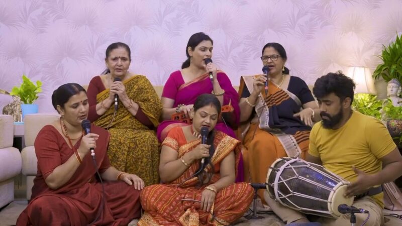 मैया कर दो मेहरबानी एक रात की दुर्गा हिदी भजन लिरिक्स 

Maiya Kar Do Meherbani Ek Raat Ki Durga Hindi Bhajan Lyrics