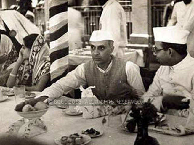 जब जवाहरलाल नेहरू से मिलने के लिए महादेवी को बोला गया इंतजार के लिए