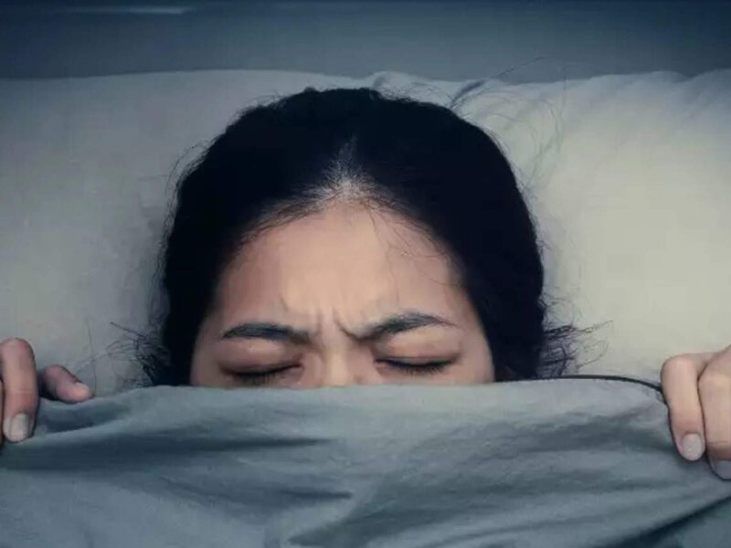 संत बोले, 'आंख खोलकर हम जो भी देखते हैं, उसका मूल्य सपने से ज्यादा नहीं होता'